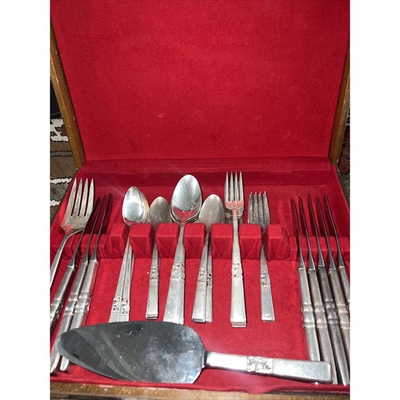 Vtg 1946 Oneida Community Morning Star Silver Plate Flatware Set 50 Pieces - Picture 12 of 16